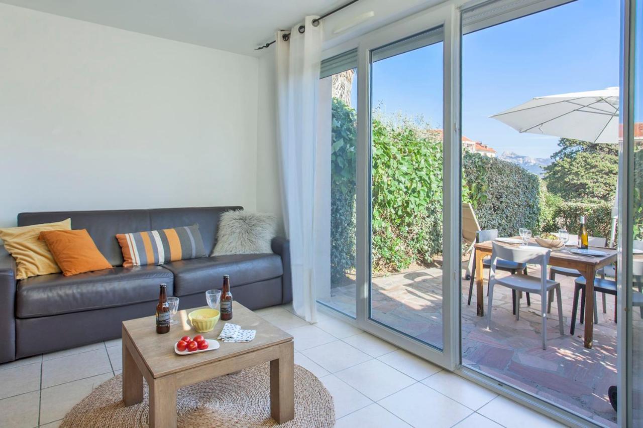 Mare location avec jardin vue mer et montagne plage et port à 2 pas Calvi  Exterior foto